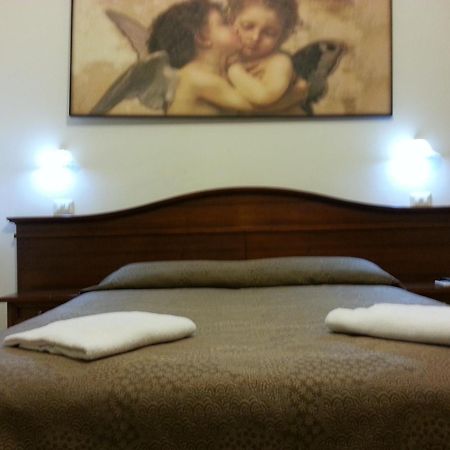 Guesthouse Alex II Ρώμη Δωμάτιο φωτογραφία