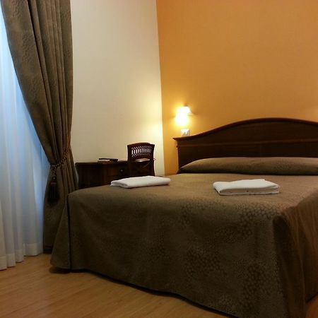 Guesthouse Alex II Ρώμη Εξωτερικό φωτογραφία