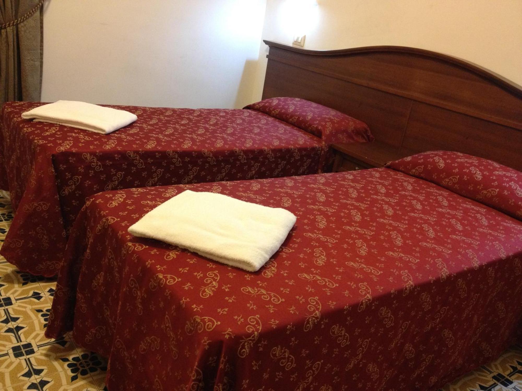 Guesthouse Alex II Ρώμη Δωμάτιο φωτογραφία
