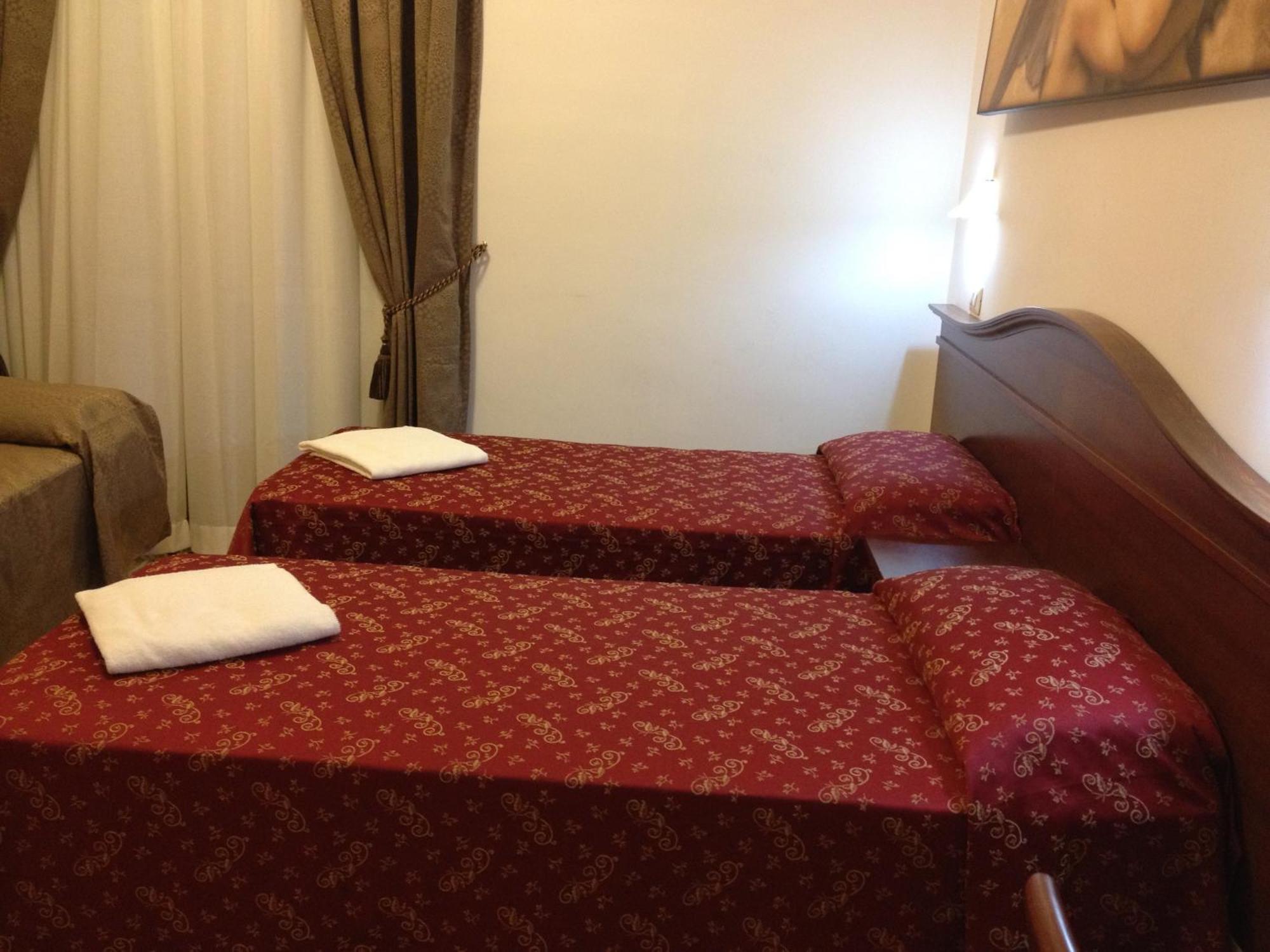 Guesthouse Alex II Ρώμη Δωμάτιο φωτογραφία