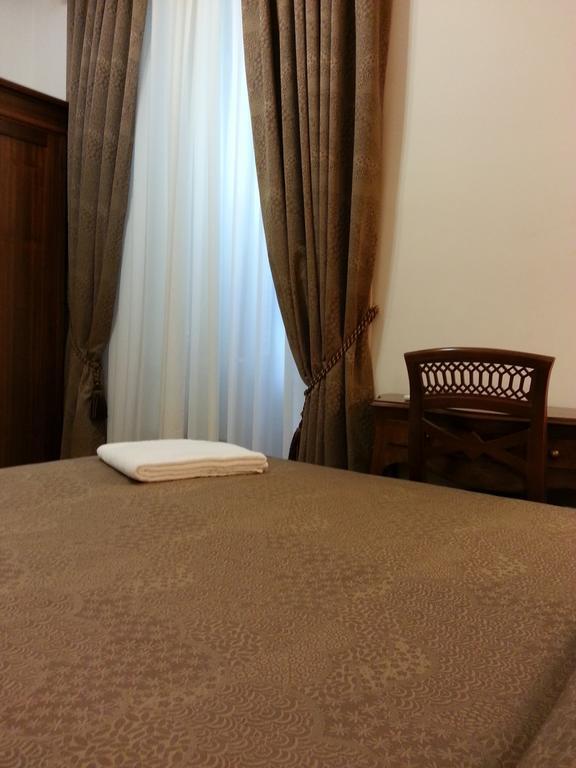 Guesthouse Alex II Ρώμη Εξωτερικό φωτογραφία