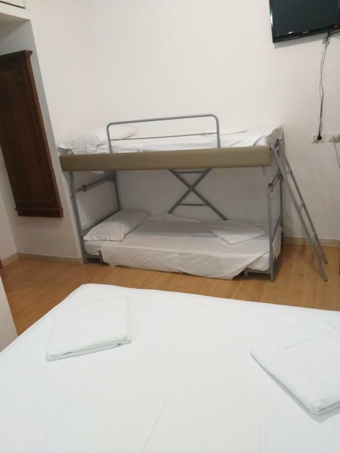 Guesthouse Alex II Ρώμη Εξωτερικό φωτογραφία