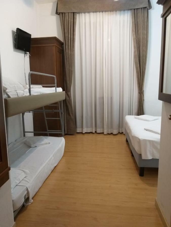 Guesthouse Alex II Ρώμη Εξωτερικό φωτογραφία