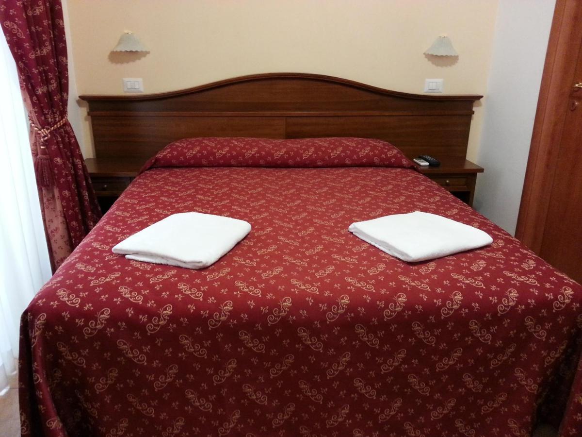 Guesthouse Alex II Ρώμη Εξωτερικό φωτογραφία